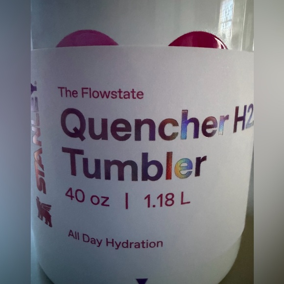Stanley 40oz H20 Flowstate Quencher Tumbler Frost Heart Gradient NWT - Picture 4 of 6
